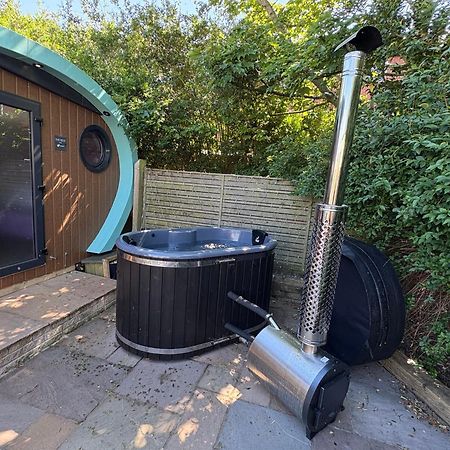 Elletson Park Wood Fired Hot Tubs, Caravans & Pods Pilling Экстерьер фото