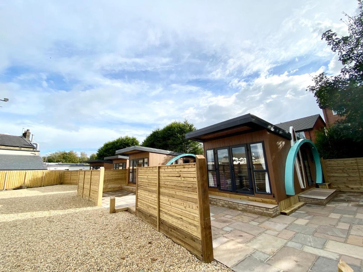 Elletson Park Wood Fired Hot Tubs, Caravans & Pods Pilling Экстерьер фото