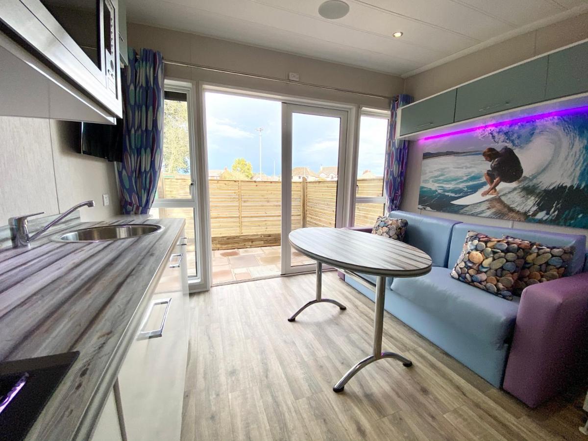 Elletson Park Wood Fired Hot Tubs, Caravans & Pods Pilling Экстерьер фото