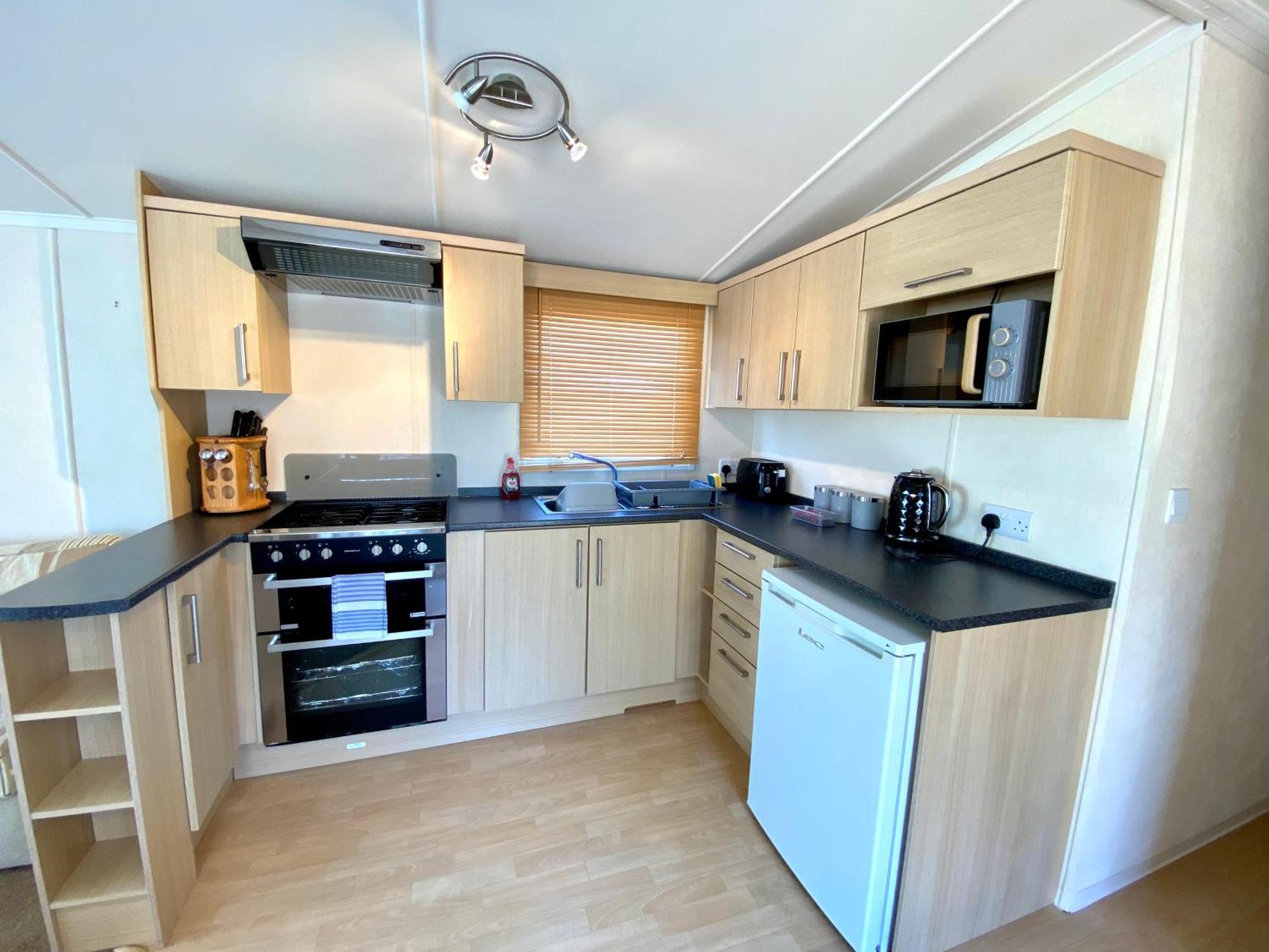 Elletson Park Wood Fired Hot Tubs, Caravans & Pods Pilling Экстерьер фото