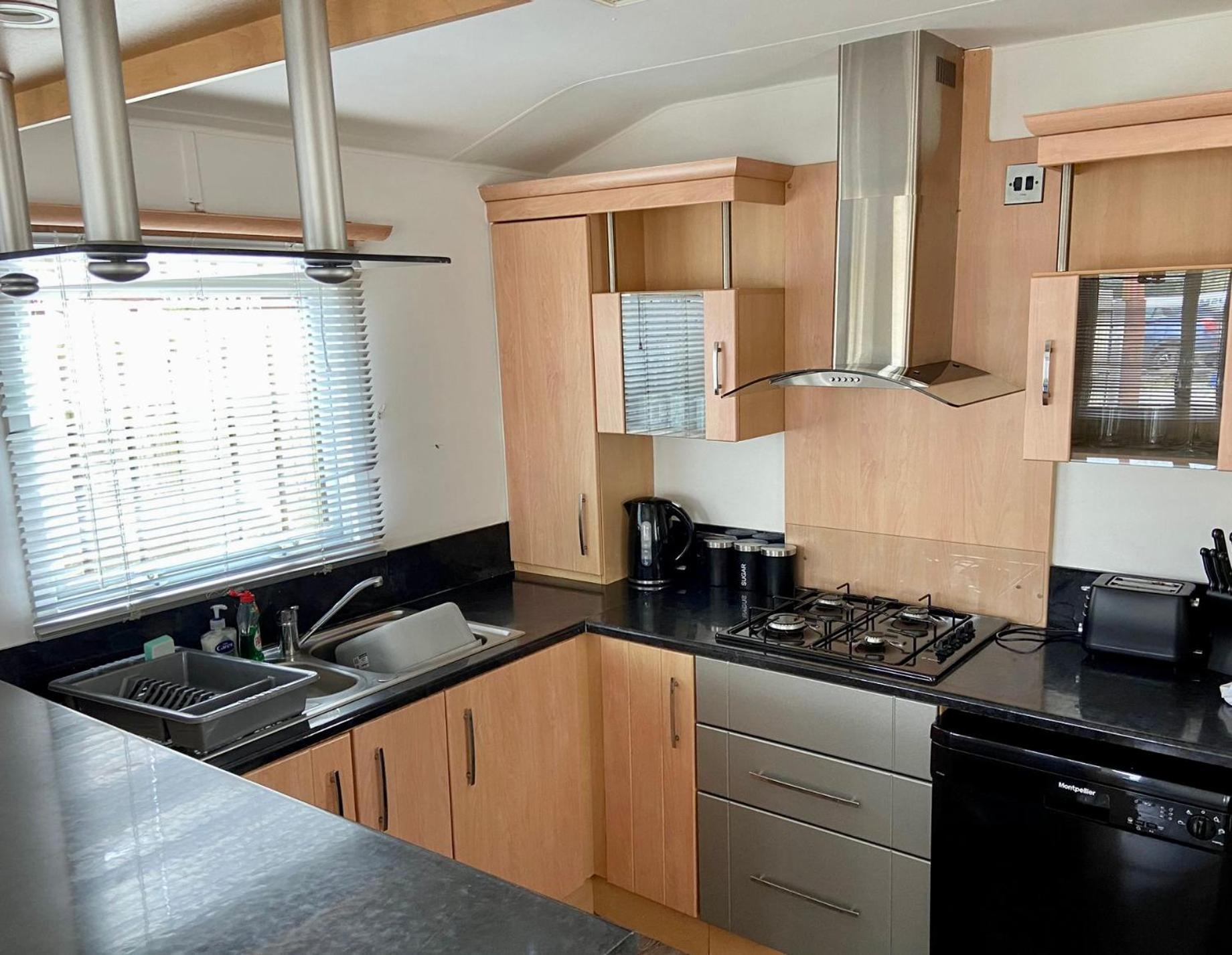 Elletson Park Wood Fired Hot Tubs, Caravans & Pods Pilling Экстерьер фото